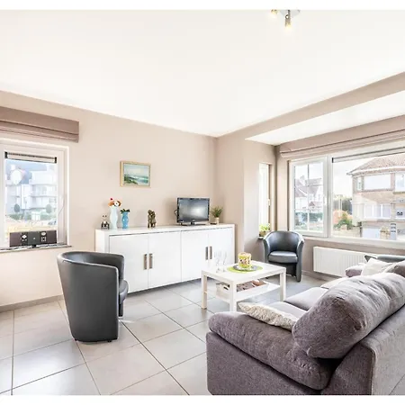 Les Trois Moineaux *